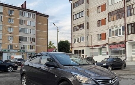 Hyundai Solaris II рестайлинг, 2015 год, 830 000 рублей, 2 фотография