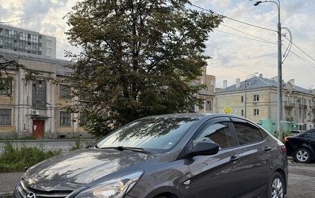 Hyundai Solaris II рестайлинг, 2015 год, 830 000 рублей, 8 фотография