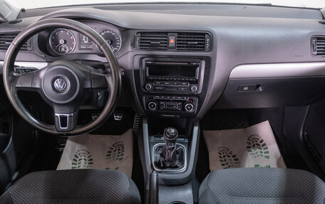 Volkswagen Jetta VI, 2012 год, 999 000 рублей, 10 фотография