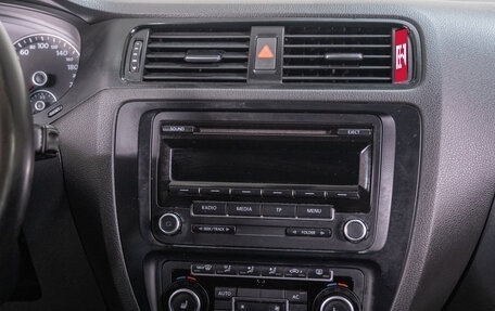 Volkswagen Jetta VI, 2012 год, 999 000 рублей, 13 фотография