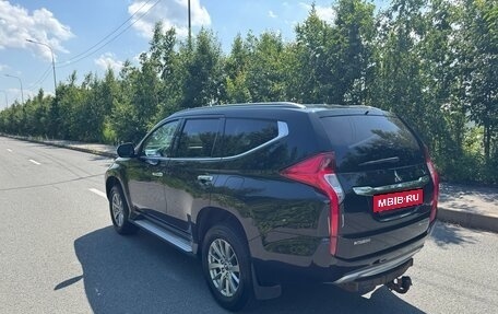 Mitsubishi Pajero Sport III рестайлинг, 2016 год, 2 320 000 рублей, 11 фотография