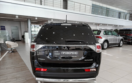 Mitsubishi Outlander III рестайлинг 3, 2013 год, 1 463 000 рублей, 10 фотография