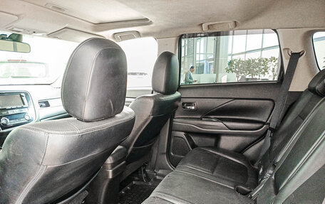 Mitsubishi Outlander III рестайлинг 3, 2013 год, 1 463 000 рублей, 16 фотография