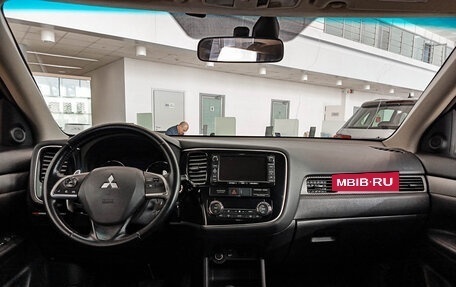 Mitsubishi Outlander III рестайлинг 3, 2013 год, 1 463 000 рублей, 18 фотография