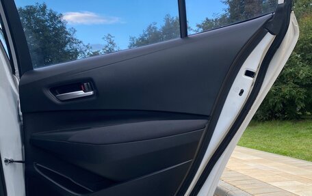 Toyota Corolla, 2022 год, 1 970 000 рублей, 10 фотография