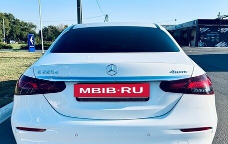 Mercedes-Benz E-Класс, 2021 год, 4 500 000 рублей, 10 фотография