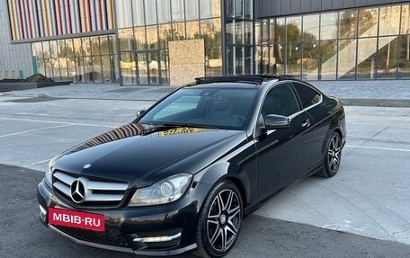 Mercedes-Benz C-Класс, 2014 год, 1 500 000 рублей, 2 фотография