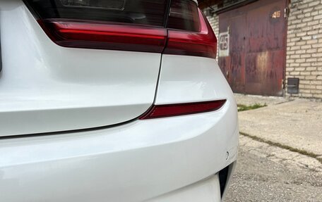 BMW 3 серия, 2019 год, 2 750 000 рублей, 14 фотография