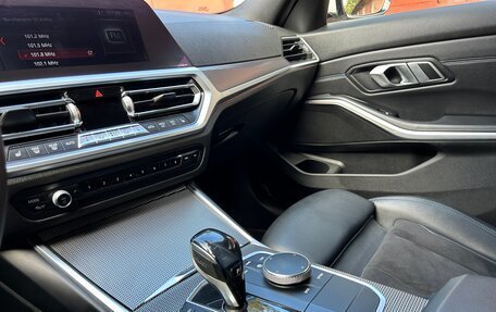BMW 3 серия, 2019 год, 2 750 000 рублей, 19 фотография