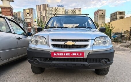 Chevrolet Niva I рестайлинг, 2013 год, 460 000 рублей, 2 фотография