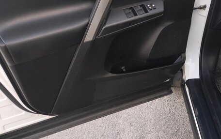 Toyota RAV4, 2019 год, 3 150 000 рублей, 9 фотография