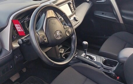 Toyota RAV4, 2019 год, 3 150 000 рублей, 8 фотография