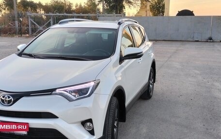 Toyota RAV4, 2019 год, 3 150 000 рублей, 4 фотография