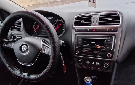 Volkswagen Polo VI (EU Market), 2018 год, 1 100 000 рублей, 8 фотография