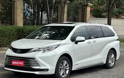 Toyota Sienna, 2021 год, 3 800 000 рублей, 1 фотография