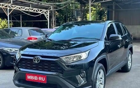 Toyota RAV4, 2024 год, 3 200 000 рублей, 1 фотография