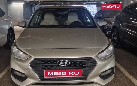 Hyundai Solaris II рестайлинг, 2019 год, 800 000 рублей, 1 фотография