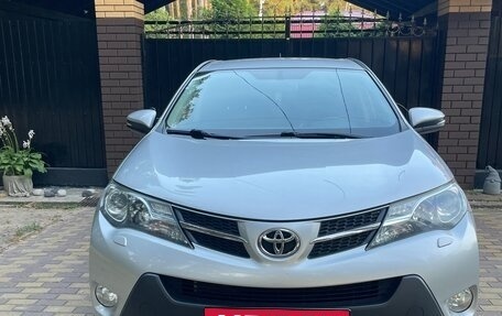 Toyota RAV4, 2013 год, 1 890 000 рублей, 8 фотография