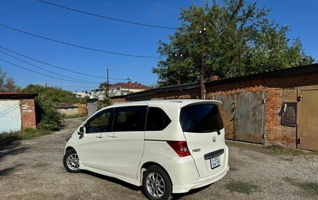 Honda Freed I, 2011 год, 1 300 000 рублей, 5 фотография