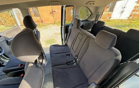 Honda Freed I, 2011 год, 1 300 000 рублей, 13 фотография