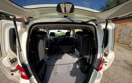 Honda Freed I, 2011 год, 1 300 000 рублей, 17 фотография