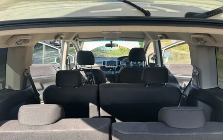 Honda Freed I, 2011 год, 1 300 000 рублей, 12 фотография