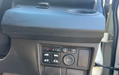 Honda Freed I, 2011 год, 1 300 000 рублей, 20 фотография