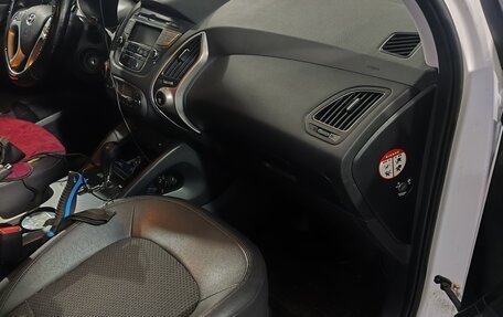 Hyundai ix35 I рестайлинг, 2013 год, 1 350 000 рублей, 10 фотография