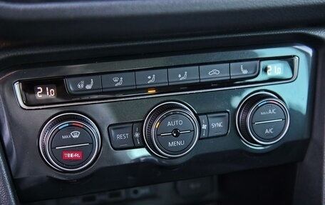 Volkswagen Tiguan II, 2019 год, 2 199 450 рублей, 28 фотография