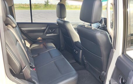 Mitsubishi Pajero IV, 2014 год, 2 500 000 рублей, 9 фотография