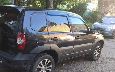 Chevrolet Niva I рестайлинг, 2010 год, 349 000 рублей, 2 фотография