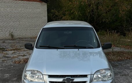 Chevrolet Niva I рестайлинг, 2011 год, 425 000 рублей, 2 фотография