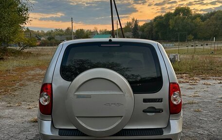 Chevrolet Niva I рестайлинг, 2011 год, 425 000 рублей, 6 фотография