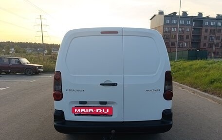 Peugeot Partner II рестайлинг 2, 2012 год, 820 000 рублей, 2 фотография