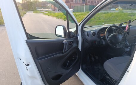 Peugeot Partner II рестайлинг 2, 2012 год, 820 000 рублей, 7 фотография