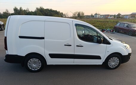 Peugeot Partner II рестайлинг 2, 2012 год, 820 000 рублей, 8 фотография