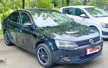 Volkswagen Jetta VI, 2013 год, 650 000 рублей, 4 фотография