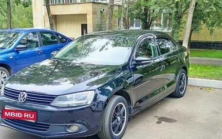 Volkswagen Jetta VI, 2013 год, 650 000 рублей, 3 фотография