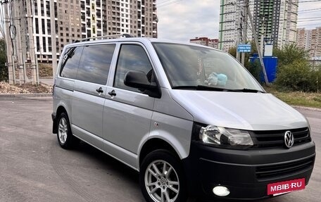 Volkswagen Caravelle T5, 2014 год, 2 300 000 рублей, 6 фотография