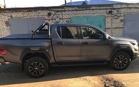 Toyota Hilux VIII, 2022 год, 7 300 000 рублей, 4 фотография