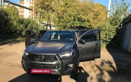 Toyota Hilux VIII, 2022 год, 7 300 000 рублей, 18 фотография