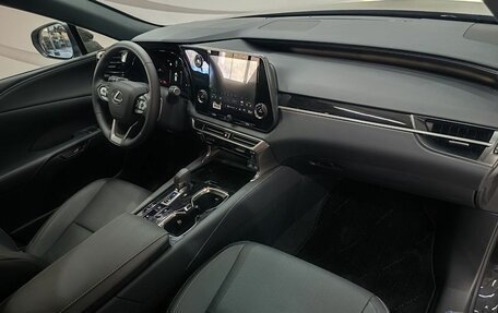 Lexus RX IV рестайлинг, 2025 год, 7 249 000 рублей, 9 фотография