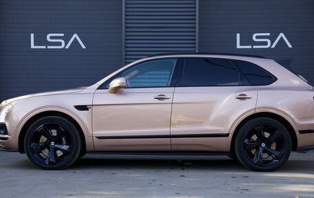 Bentley Bentayga I, 2017 год, 10 999 000 рублей, 2 фотография