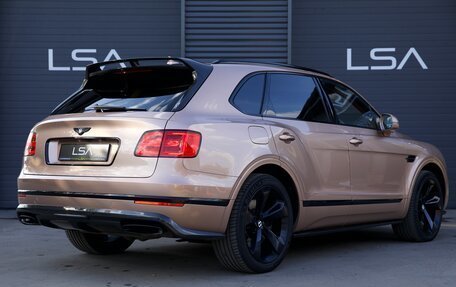 Bentley Bentayga I, 2017 год, 10 999 000 рублей, 5 фотография