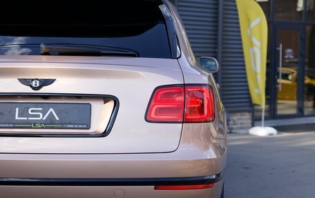 Bentley Bentayga I, 2017 год, 10 999 000 рублей, 10 фотография