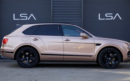 Bentley Bentayga I, 2017 год, 10 999 000 рублей, 6 фотография