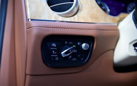 Bentley Bentayga I, 2017 год, 10 999 000 рублей, 14 фотография