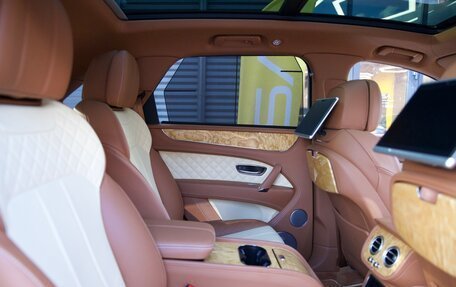 Bentley Bentayga I, 2017 год, 10 999 000 рублей, 37 фотография
