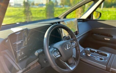 Lexus LM, 2024 год, 15 990 000 рублей, 5 фотография