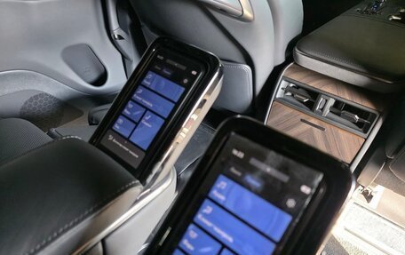 Lexus LM, 2024 год, 15 990 000 рублей, 16 фотография